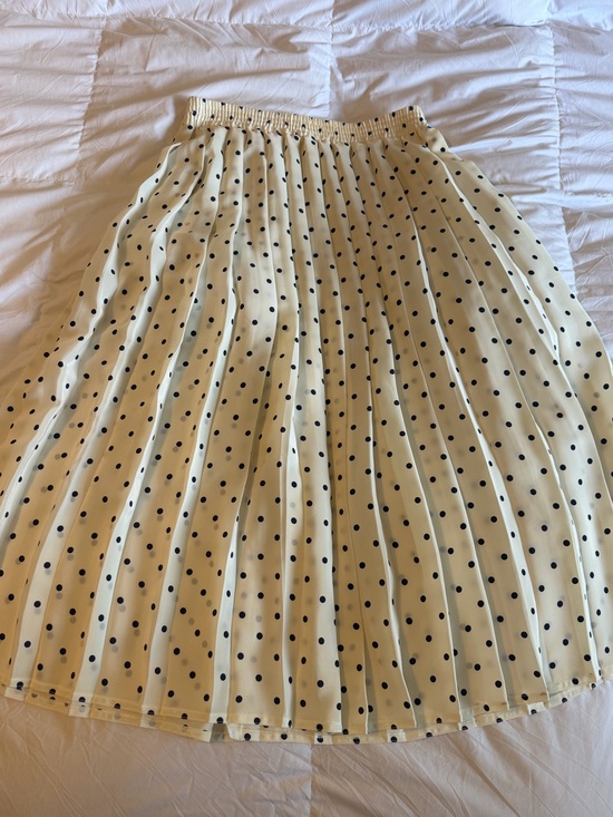 TanJay Dresses & Skirts - 🐩 TANJAY Vintage Pleated Polka Dot Midi Skirt - Cream with Black Dots